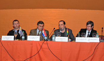 Presidente de Administración Nacional de Puertos, Alberto Díaz, en conferencia URUPABOL empresarial Presidente de Administración Nacional de Puertos, Alberto Díaz, en conferencia URUPABOL empresarial