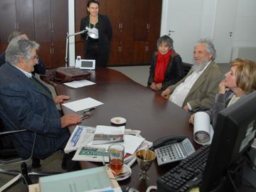 Presidente Mujica con Claudio Naranjo Presidente Mujica con Claudio Naranjo