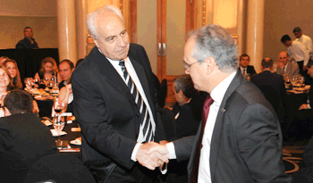 Ministro de Transporte y Obras Públicas, Víctor Rossi, junto al embajador francés en Uruguay, Sylvain Itté. Ministro de Transporte y Obras Públicas, Víctor Rossi, junto al embajador francés en Uruguay, Sylvain Itté.