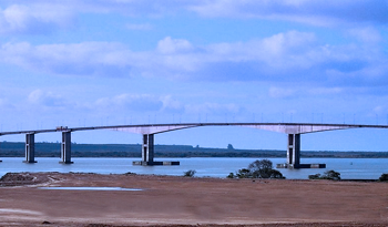 Puente sobre el Río Negro Puente sobre el Río Negro