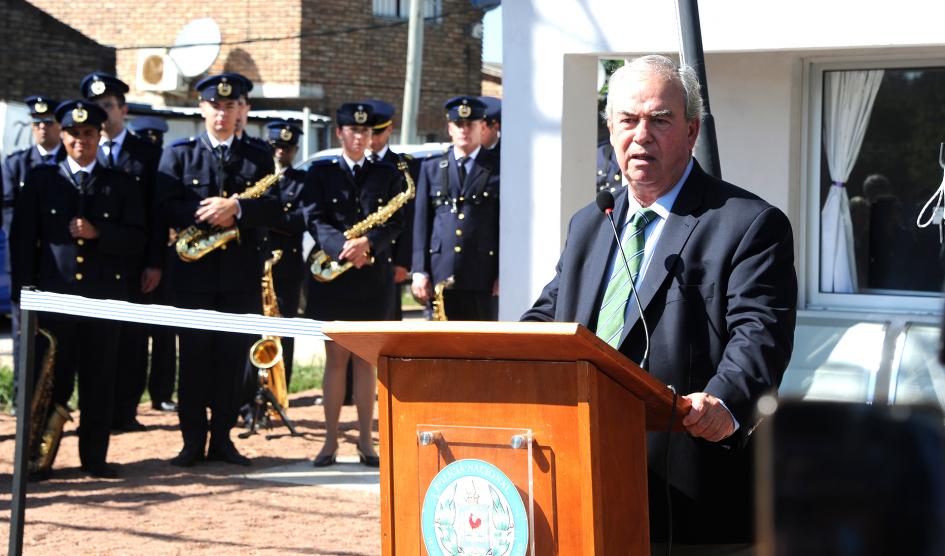 Ministro del Interior, Luis Alberto Heber, durante su oratoria en Casarino Ministro del Interior, Luis Alberto Heber, durante su oratoria en Casarino