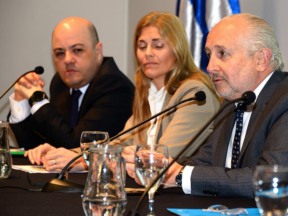 Da Silveira y autoridades