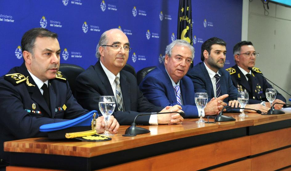 Autoridades del Ministerio del Interior