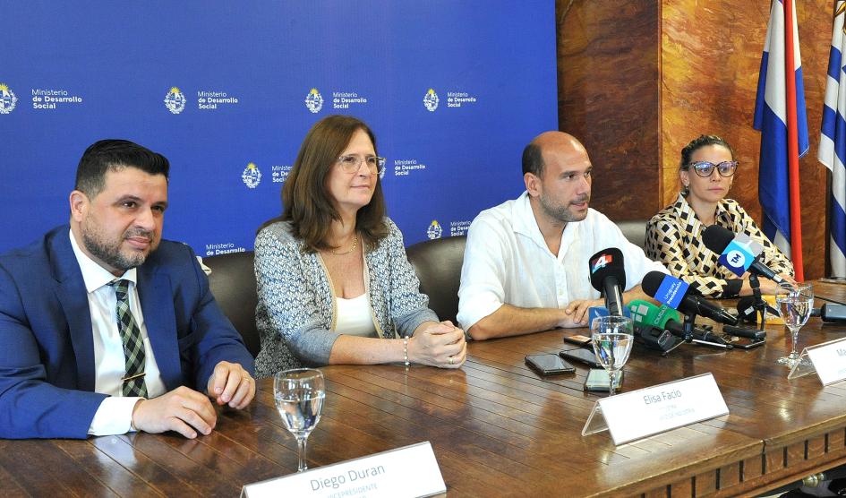 Autoridades del MIEM, Mides y ANCAP
