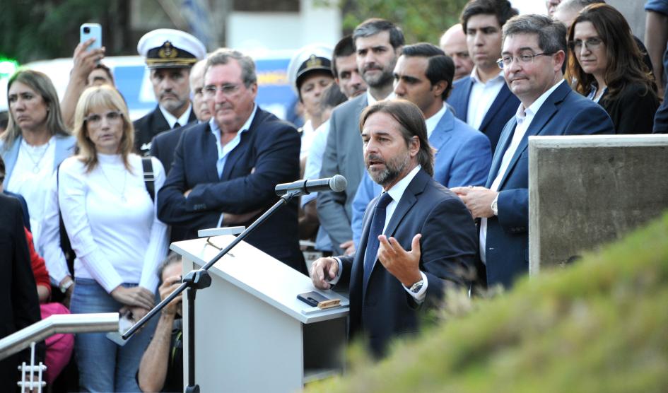 Lacalle Pou en inauguración obras en el centro Enrique Claveaux