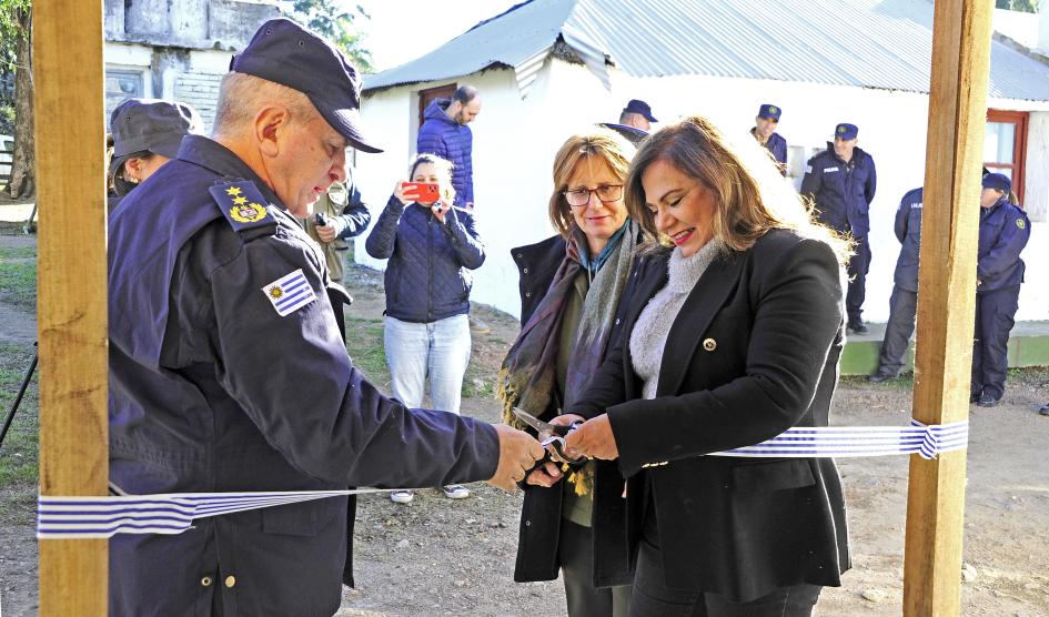 Mendoza y directora de la unidad 23