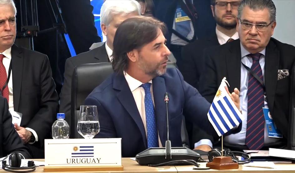 Presidente Luis Lacalle Pou durante su exposición en la 64.° Cumbre de Jefes de Estado del Mercosur y Estados Asociados Presidente Luis Lacalle Pou durante su exposición en la 64.° Cumbre de Jefes de Estado del Mercosur y Estados Asociados