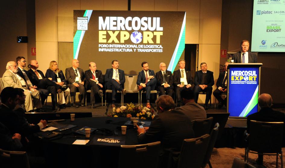 Ministro Falero disertó en Mersosur Export