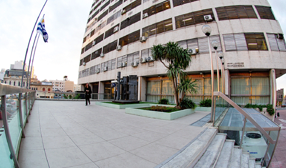 Fachada del Banco Central del Uruguay Fachada del Banco Central del Uruguay
