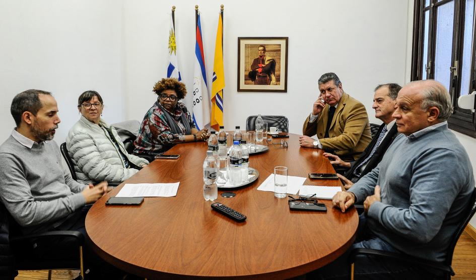 Integrantes de la Comisión Sectorial de Protección y Seguridad Social con representes de Cabildo Abierto Integrantes de la Comisión Sectorial de Protección y Seguridad Social con representes de Cabildo Abierto