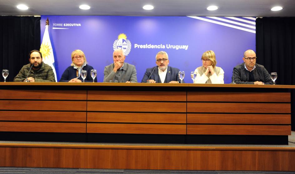 Autoridades en conferencia de prensa en Torre Ejecutiva