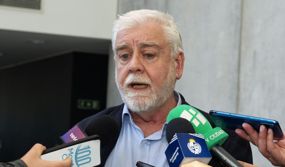 Gabriel Rossi en rueda de prensa