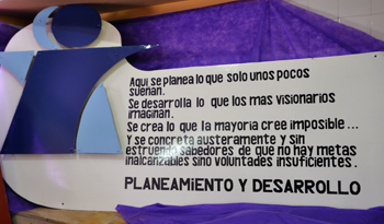 Souvenir entregado en la exposición final de la Unidad N.º 5 del Instituto Nacional de Rehabilitación