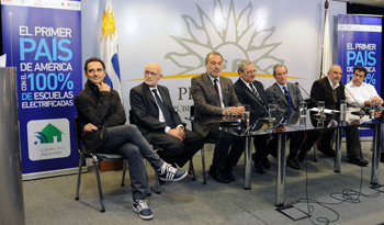 Autoridades en presentación del programa "Luces para Aprender" Autoridades en presentación del programa "Luces para Aprender"