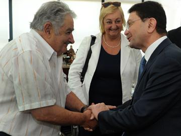 Mujica, Rifai y Kechichián Mujica, Rifai y Kechichián