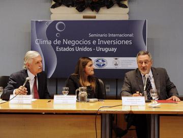 Autoridades en conferencia de prensa Autoridades en conferencia de prensa