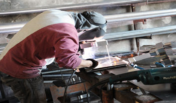 Soldador en industria