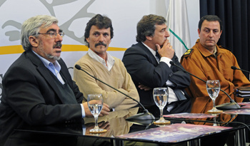 Milton Romani y Gerardo Barrios explicaron medidas de fiscalización para el tránsito por Noche de la Nostalgia Milton Romani y Gerardo Barrios explicaron medidas de fiscalización para el tránsito por Noche de la Nostalgia