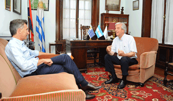 Mauricio Macri y Tabaré Vázquez Mauricio Macri y Tabaré Vázquez