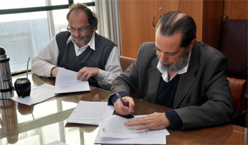 Ministro Daniel Olesker y presidente de la ANP, Alberto Díaz, firman convenio Ministro Daniel Olesker y presidente de la ANP, Alberto Díaz, firman convenio