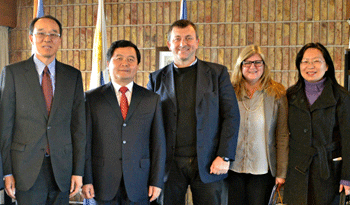 Subsecretario de Transporte y Obras Públicas,Jorge Setelich y embajador de China en Uruguay, Dong Xiao Subsecretario de Transporte y Obras Públicas,Jorge Setelich y embajador de China en Uruguay, Dong Xiao