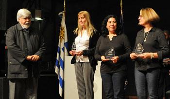 Bonomi en 40.° aniversario de la Dirección Nacional de Identificación Civil Bonomi en 40.° aniversario de la Dirección Nacional de Identificación Civil