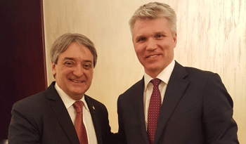 Fernando Cáceres junto a Pável Kolobkov Fernando Cáceres junto a Pável Kolobkov