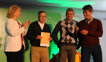 Ministra Carolina Cosse entrega trofeos a ganadores del Premio Nacional de Eficiencia Energética