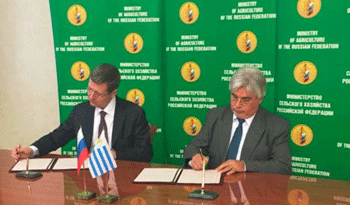 Los ministros Nikolay Fyodorov y Tabaré Aguerre firman convenio bilateral