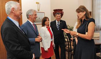 Presidente Vázquez, junto a ministros Basso y Nin Novoa, reciben a princesa Presidente Vázquez, junto a ministros Basso y Nin Novoa, reciben a princesa