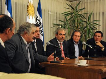 Presidente Mujica en la base aérea Presidente Mujica en la base aérea