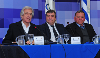 Presidente Tabaré Vázquez inicia el Consejo de Ministros abierto de Cerro Largo Presidente Tabaré Vázquez inicia el Consejo de Ministros abierto de Cerro Largo