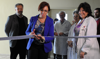 Ministra de Salud Pública, Susana Muñiz, acompañada por autoridades en la inauguración del Ministra de Salud Pública, Susana Muñiz, acompañada por autoridades en la inauguración del