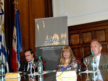 Autoridades en la presentación de la Guía para Personas Privadas de Libertad Autoridades en la presentación de la Guía para Personas Privadas de Libertad