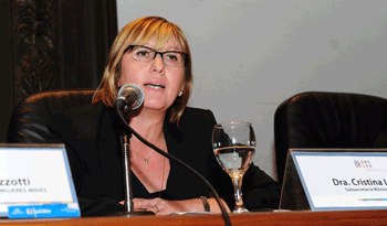 Cristina Lustemberg, subsecretaria de Salud Pública Cristina Lustemberg, subsecretaria de Salud Pública