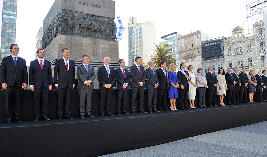 Presidente Lacalle Pou junto a nuevos ministros designados