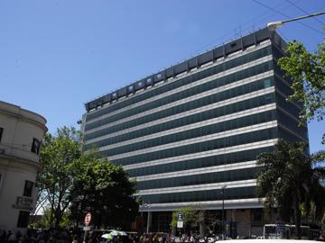 Edificio central del Banco Hipotecario del Uruguay Edificio central del Banco Hipotecario del Uruguay