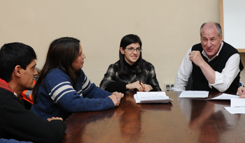 Ministro de Trabajo, Ernesto Murro, y representantes del sector de citrus y arándanos Ministro de Trabajo, Ernesto Murro, y representantes del sector de citrus y arándanos