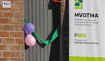 Intervención del programa del Ministerio de Vivienda en el barrio 6 de Diciembre de Montevideo