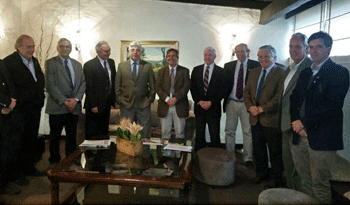 Ministro Tabaré Aguerre con autoridades de la ARU Ministro Tabaré Aguerre con autoridades de la ARU