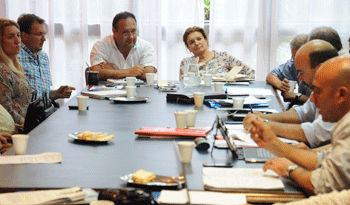 Autoridades del Ministerio de Vivienda, de la intendencia de Paysandú y de OSE Autoridades del Ministerio de Vivienda, de la intendencia de Paysandú y de OSE