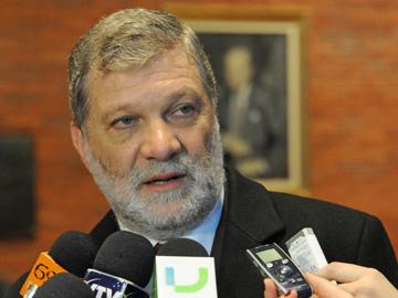 Ministro de Industria, Energía y Minería, Roberto Kreimerman Ministro de Industria, Energía y Minería, Roberto Kreimerman