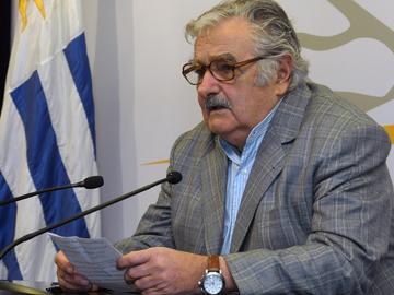 El Presidente Mujica brindando conferencia El Presidente Mujica brindando conferencia