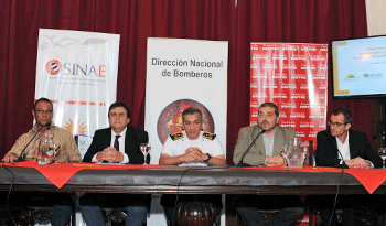 Autoridades en presentación de campaña de prevención de incendios Autoridades en presentación de campaña de prevención de incendios