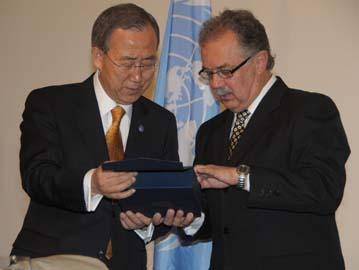 Ban Ki-moon y Jorge Menéndez Ban Ki-moon y Jorge Menéndez