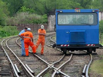 Obreros en las vías del tren Obreros en las vías del tren
