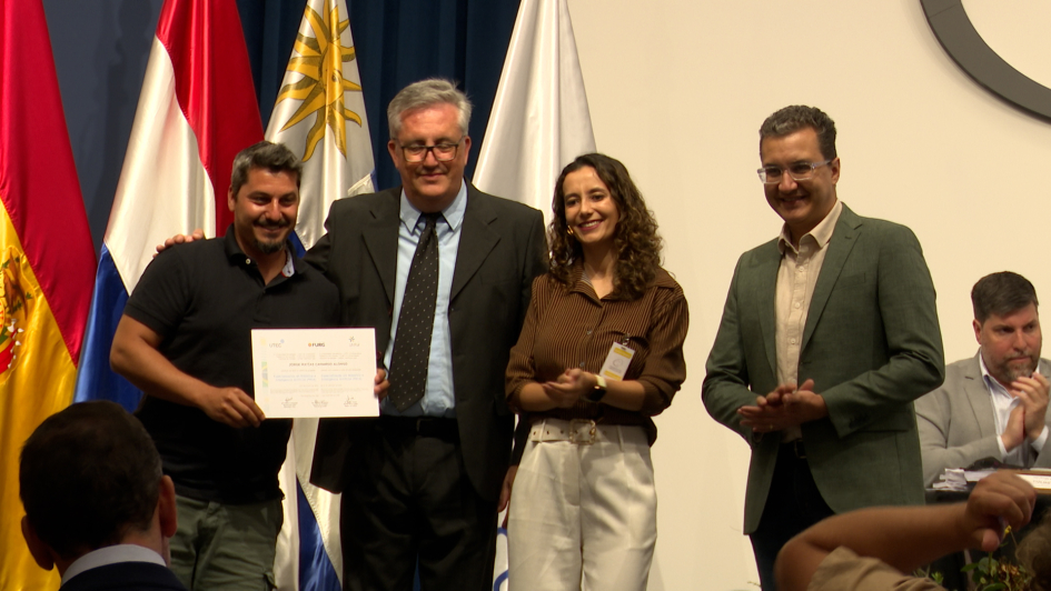Entrega de diploma trinacional del Posgrado en Robótica e Inteligencia Artificial