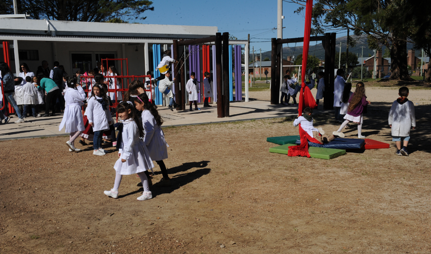 Escuela de Gregorio Aznárez Escuela de Gregorio Aznárez