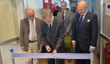 El ministro Roberto Kreirmerman inaugura el Laboratorio de Muebles y Aberturas El ministro Roberto Kreirmerman inaugura el Laboratorio de Muebles y Aberturas