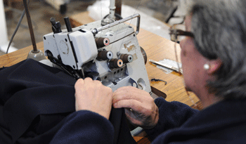 Trabajadora de la industria textil Trabajadora de la industria textil